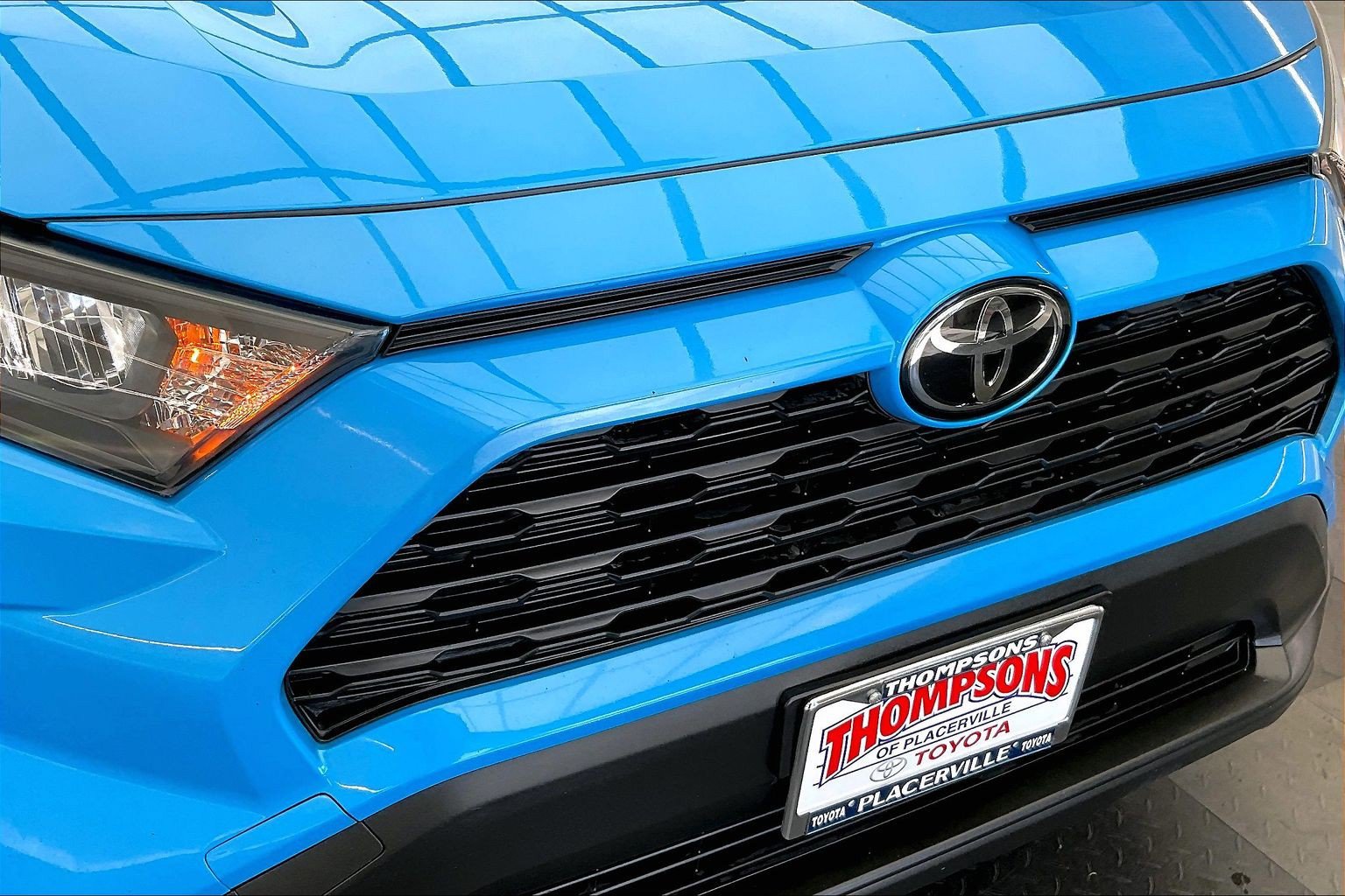Used 2019 Toyota RAV4 LE w/ All Weather Liner Package FWD image 31