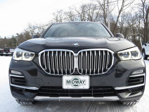 Used 2019 BMW X5 xDrive40i w/ Executive Package image 2