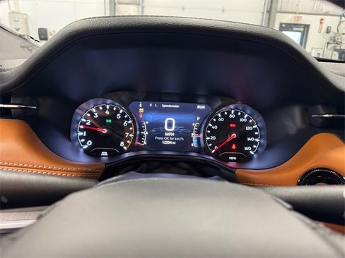 Used 2024 Jeep Compass Limited image 20