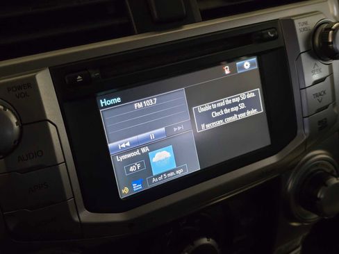 Used 2015 Toyota 4Runner SR5 AWD/4WD image 27