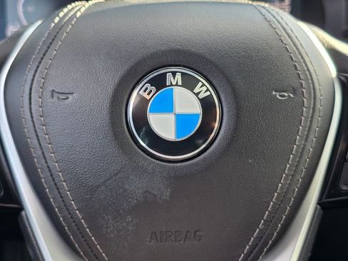 Used 2020 BMW 530e w/ Premium Package image 26