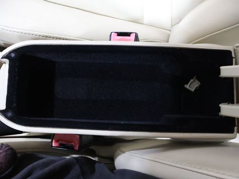 Used 2008 Volkswagen Beetle S image 22