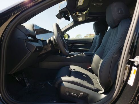 New 2026 BMW 530i w/ M Sport Package image 7