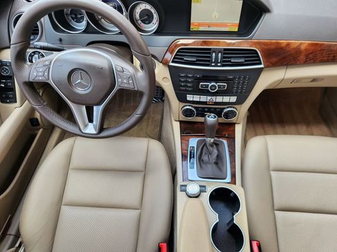 Used 2012 Mercedes-Benz C 250 Sedan image 26