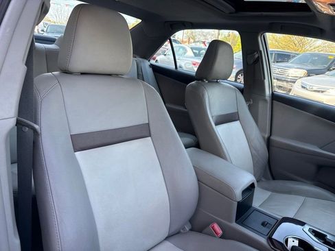 Used 2012 Toyota Camry XLE image 18