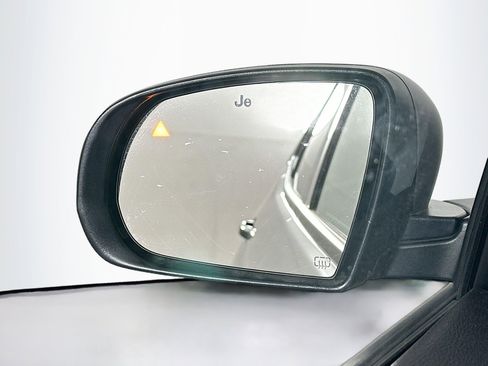 Used 2018 Jeep Compass Trailhawk w/ Leather Interior Group image 16