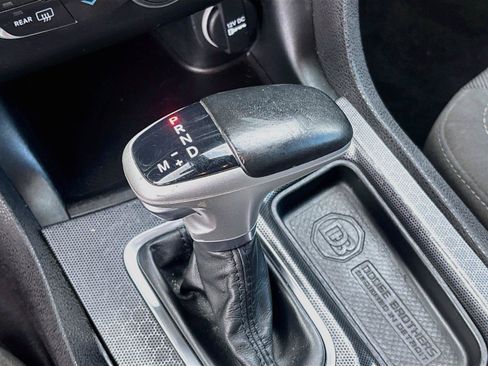 Used 2017 Dodge Charger R/T RWD image 15