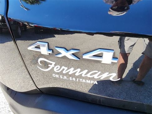 Used 2020 Jeep Renegade Latitude w/ Cold Weather Group image 19