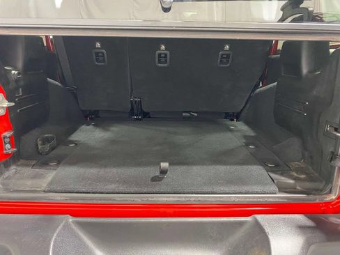 Used 2019 Jeep Wrangler Unlimited Sport S AWD/4WD image 11