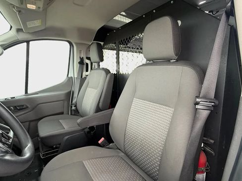 Used 2022 Ford Transit 150 Low Roof RWD image 6