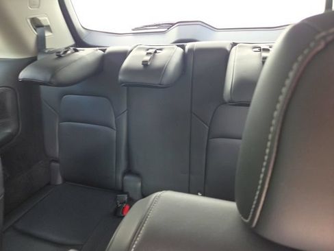 Certified 2022 Nissan Pathfinder SL w/ SL Premium Package FWD image 10