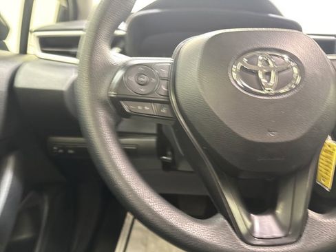 Used 2025 Toyota Corolla LE FWD image 17