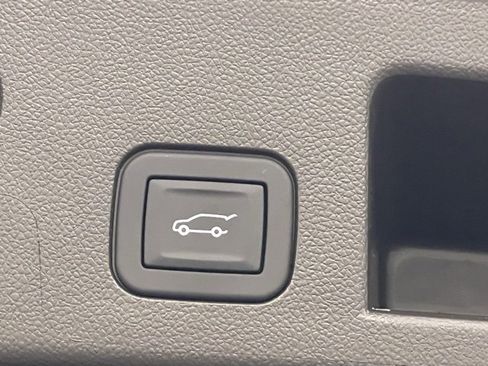 New 2026 GMC Terrain Denali w/ LPO, Floor Liner Package image 9