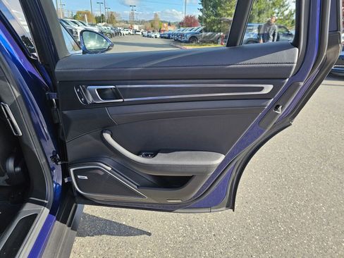 Used 2022 Porsche Panamera 4 Platinum Edition w/ Assistance Package AWD/4WD image 14
