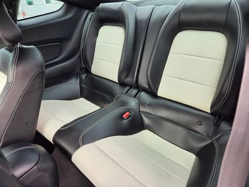 Used 2022 Ford Mustang GT Premium image 21
