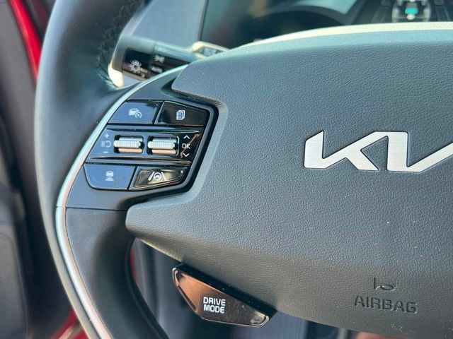 Certified 2024 Kia EV6 Light AWD/4WD image 20