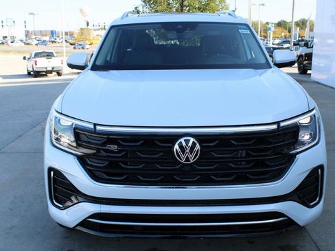 New 2026 Volkswagen Atlas SEL Premium R-Line AWD/4WD image 2