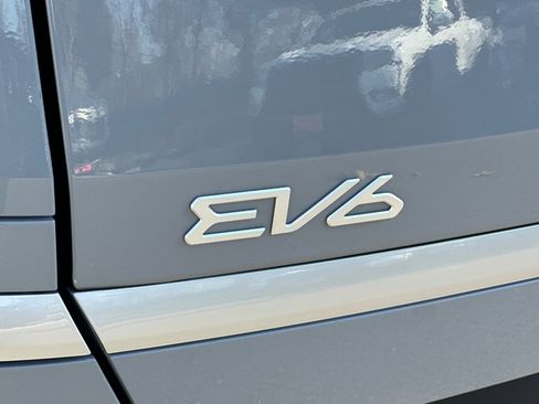 Used 2025 Kia EV6 Light image 55