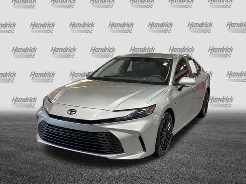Used 2026 Toyota Camry LE FWD image 5