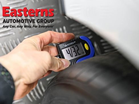 Used 2023 Tesla Model 3 Standard Range image 57