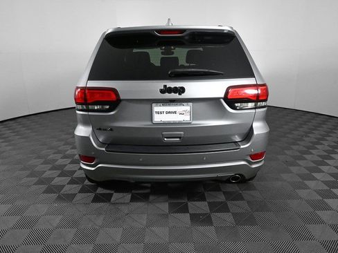 Used 2019 Jeep Grand Cherokee Altitude image 29