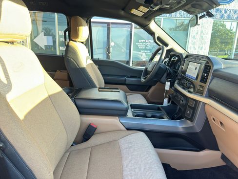 Used 2021 Ford F150 XLT w/ Trailer Tow Package RWD image 11