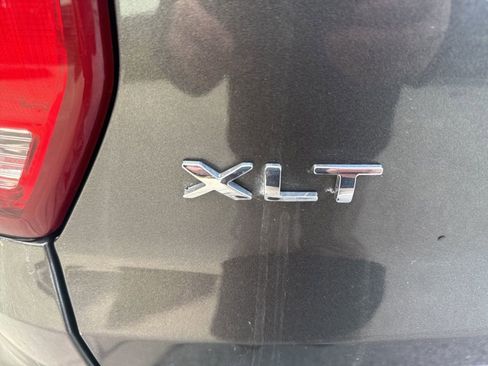 Used 2018 Ford Explorer XLT w/ Equipment Group 202A image 14