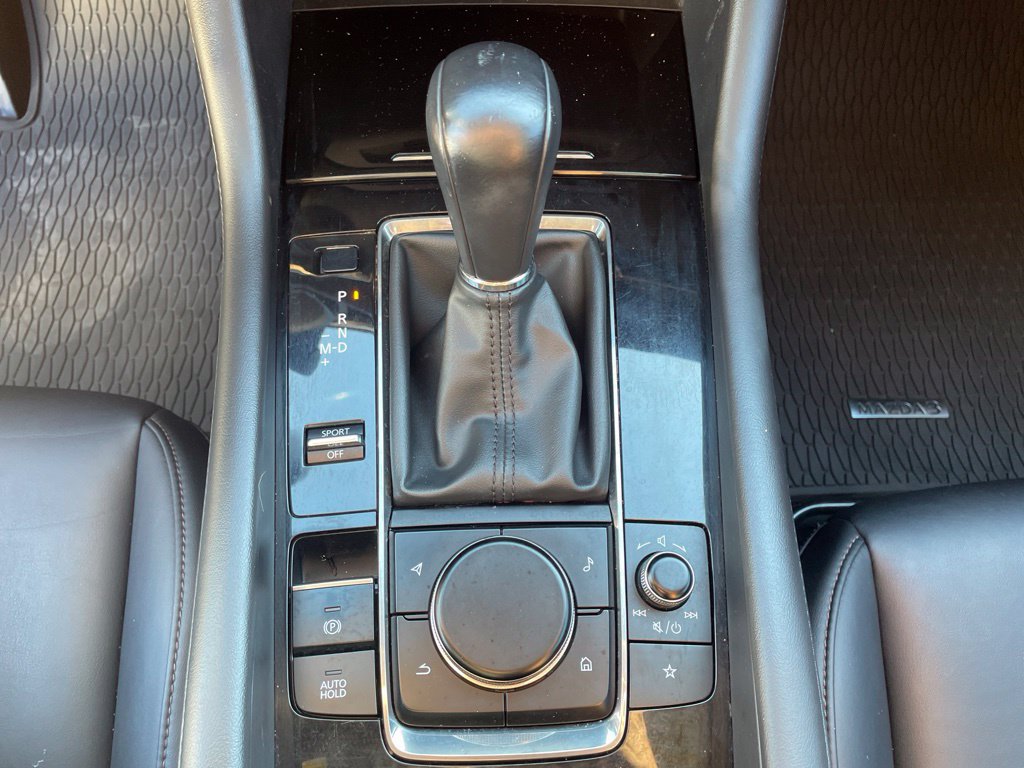 Used 2019 MAZDA MAZDA3 Sedan w/ Preferred Package FWD image 13