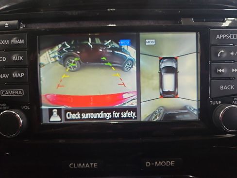 Used 2016 Nissan Juke SV w/ Technology Package AWD/4WD image 22