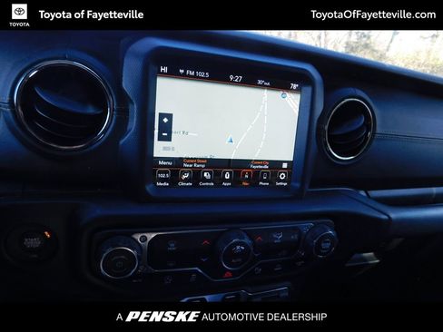 Used 2021 Jeep Gladiator Overland image 5