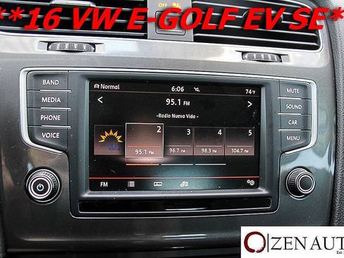 Used 2016 Volkswagen e-Golf SE FWD image 16