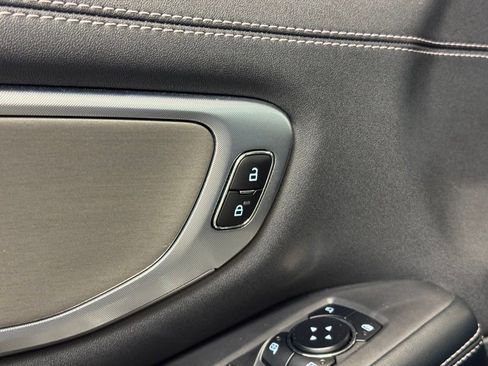 Used 2025 Ford Expedition Max Platinum image 9