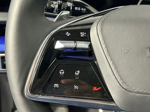 Used 2026 Cadillac Optiq V AWD/4WD image 29
