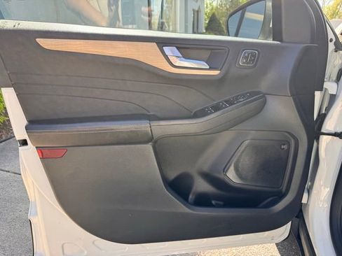 Used 2022 Ford Escape Titanium w/ Titanium Elite Package image 21