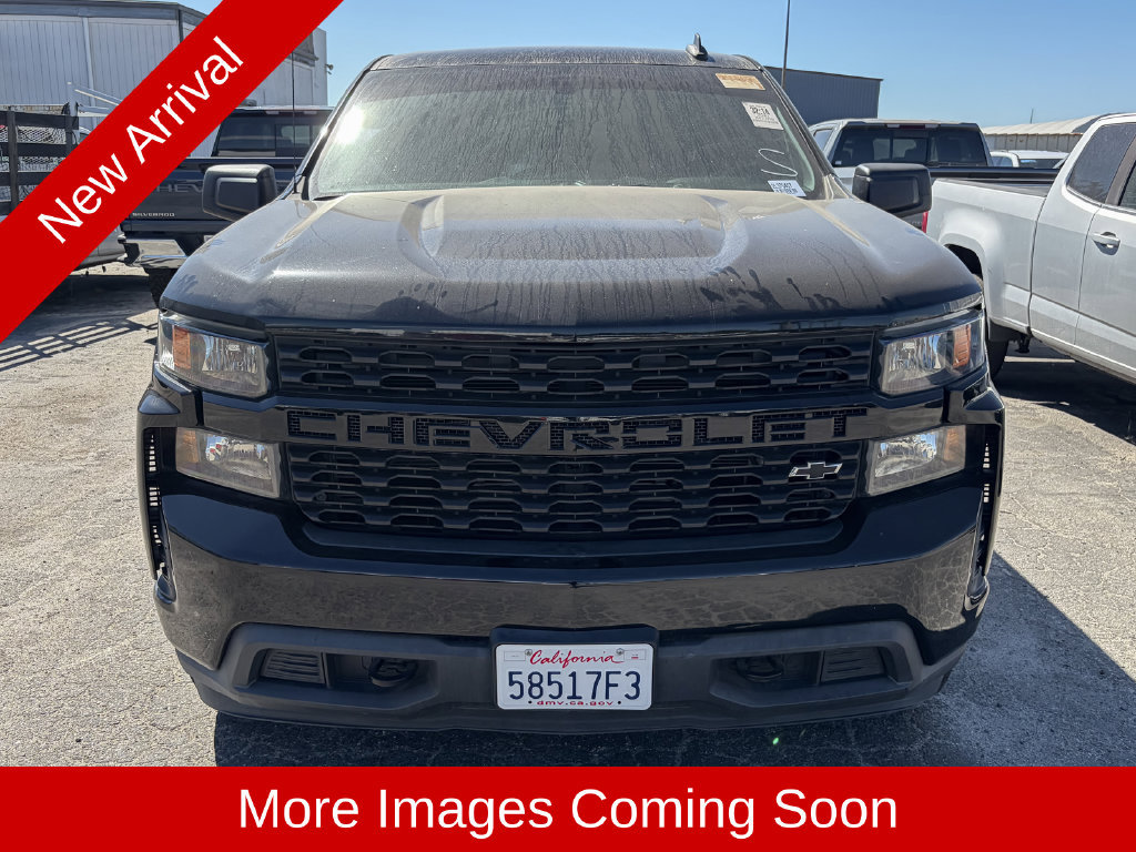 Used 2020 Chevrolet Silverado 1500 Custom w/ Custom Value Package RWD image 2