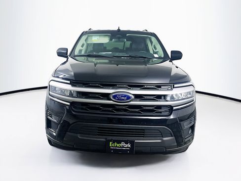 Used 2024 Ford Expedition XLT image 2
