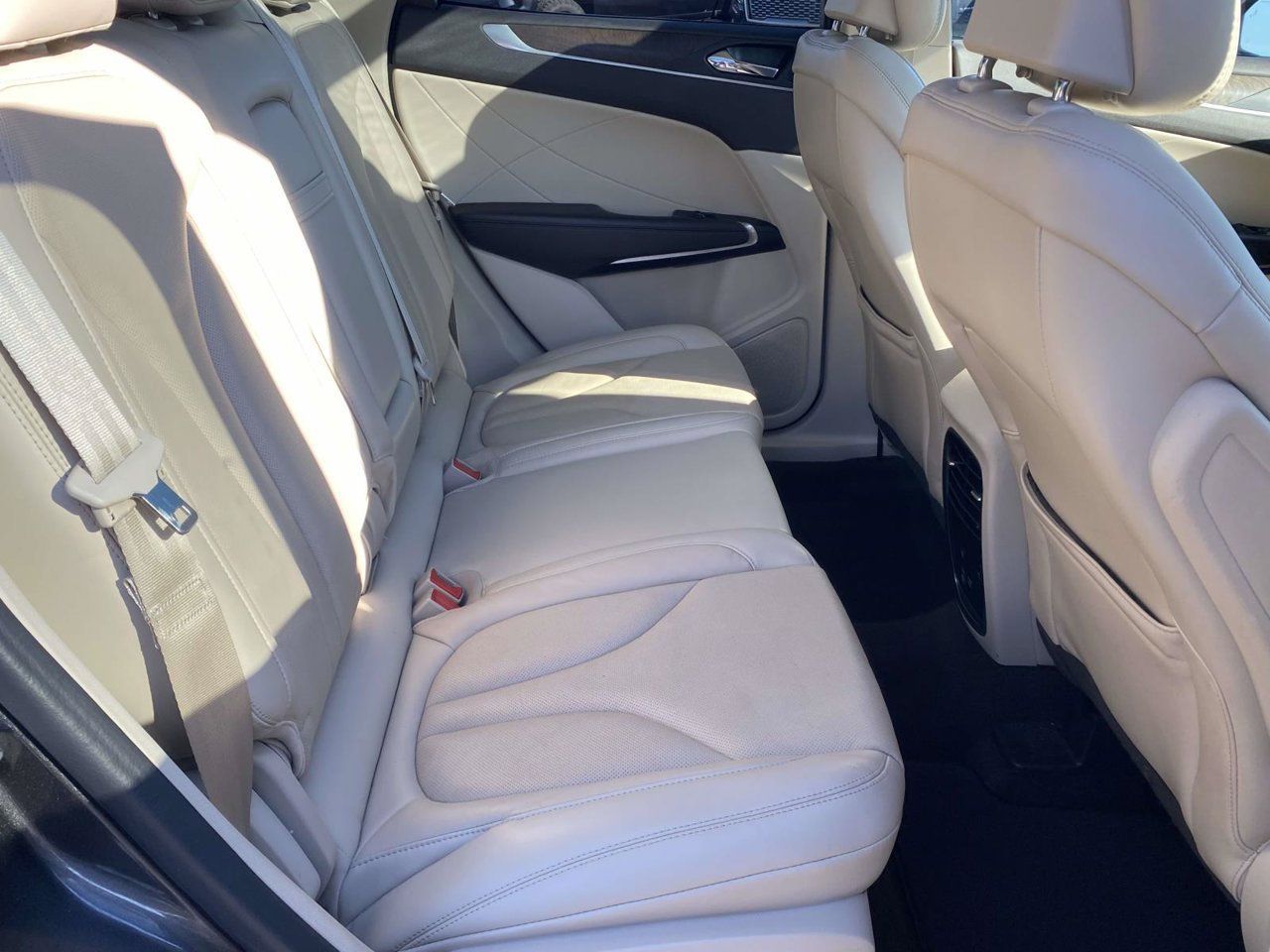 Used 2019 Lincoln MKC Reserve FWD image 15