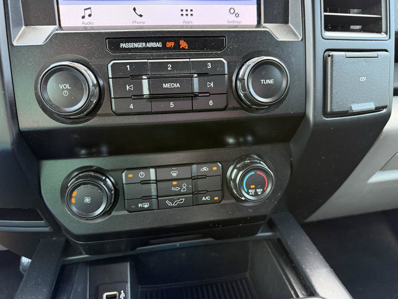 Used 2019 Ford F150 XL w/ Equipment Group 101A Mid AWD/4WD image 32