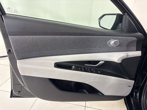 New 2026 Hyundai Elantra Limited image 16