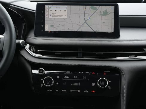 Used 2026 INFINITI QX60 Luxe w/ Cargo Package image 13