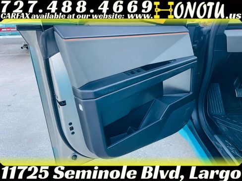 Used 2024 Tesla Cybertruck AWD Crew Cab image 12