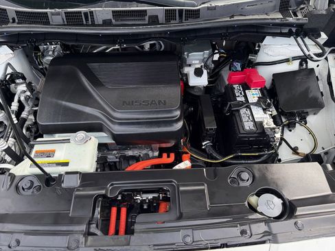 Used 2025 Nissan Leaf SV Plus image 32