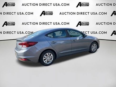 Used 2019 Hyundai Elantra SE FWD image 3