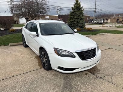 Used 2013 Chrysler 200 Touring w/ S Exterior Appearance Pkg