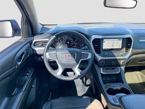 Used 2023 GMC Acadia SLT w/ Technology Package FWD image 24