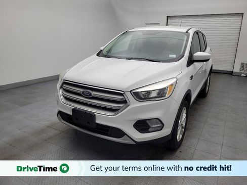Used 2019 Ford Escape SE image 1