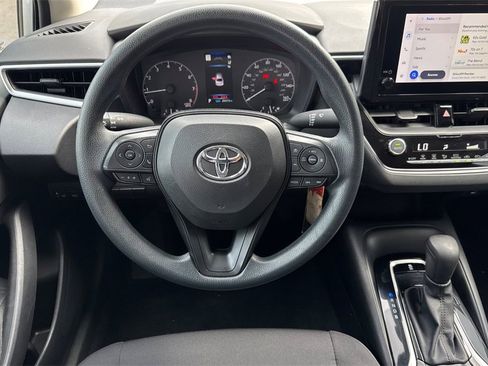 Used 2023 Toyota Corolla LE image 19