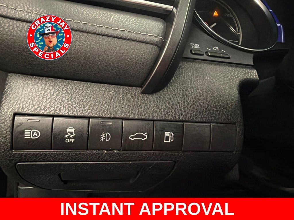 Used 2018 Toyota Camry SE w/ Audio Package FWD image 19