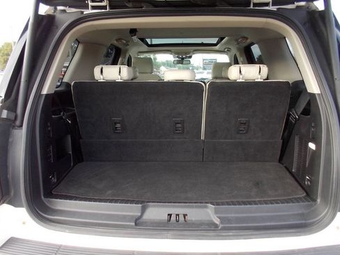 Used 2019 Ford Expedition Platinum image 14