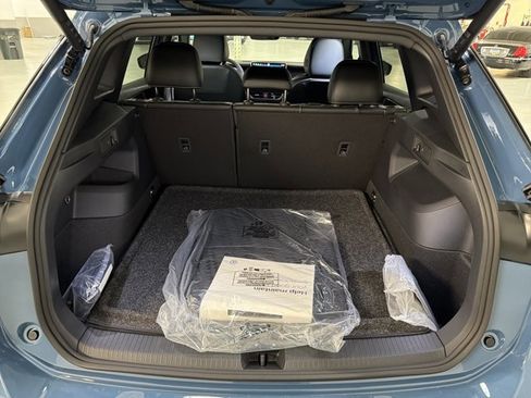 New 2026 Volkswagen Tiguan SE R-Line AWD/4WD image 12